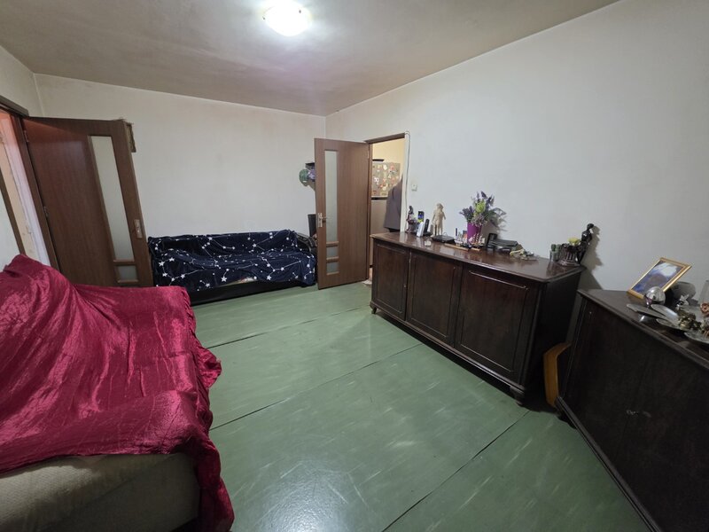 1 Decembrie 1918, intersectie Postavarul, 15 minute metrou, la Auchan